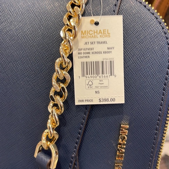 MICHAEL KORS
Jet Set Travel Medium Dome Crossbody Bag
Navy
NWT - Picture 11 of 16